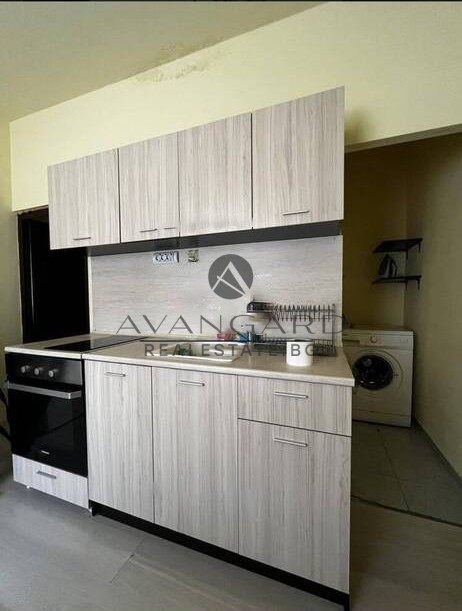 One bed! Furnished! Sunrise!