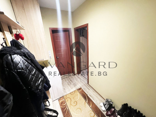 ДВУСТАЕН ОБЗАВЕДЕН КЪРШИЯКА