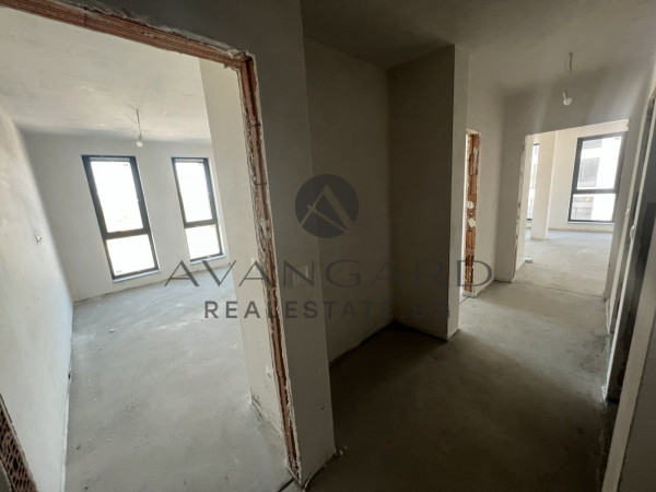 Тристаен апартамент / Кършияка