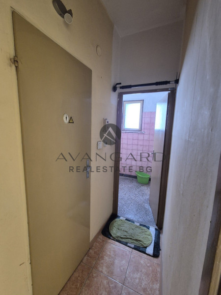 Three -bedroom real square footage Komatevo