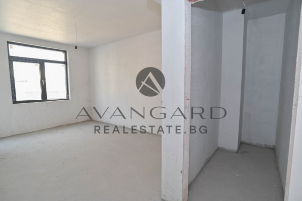 Three bedroom to Mall Plovdiv!