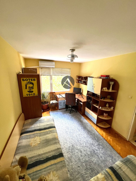 THREE-ROOM REAL SQUARE AREA IN KUCHUK PARIS !!!