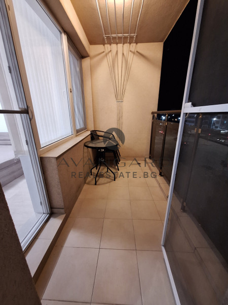 Обзаведен двустаен до VIA Park