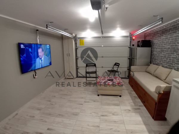 ONE BEDROOM FURNISHED! JUDGE!