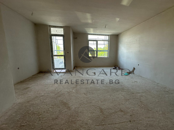 Two -bedroom north/south exhibitions