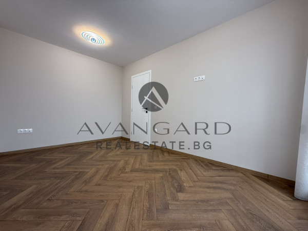 ТРИСТАЕН ЛУКСОЗЕН ПЕНТХАУС