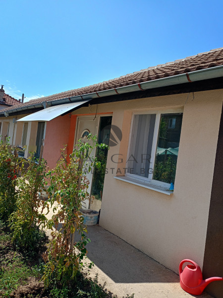 Two separate houses/ Brestovitsa
