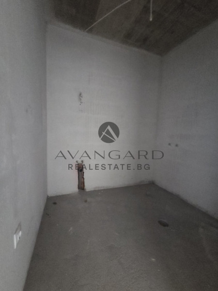 Тристаен Апартамент/Кършияка/ АКТ 16