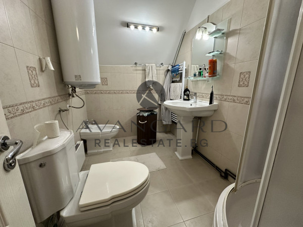 Luxury maisonette! Center!