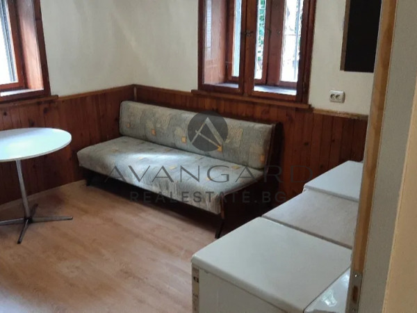 TWO BEDROOM / THREE SEPARATE ROOMS / HOUSE 2!