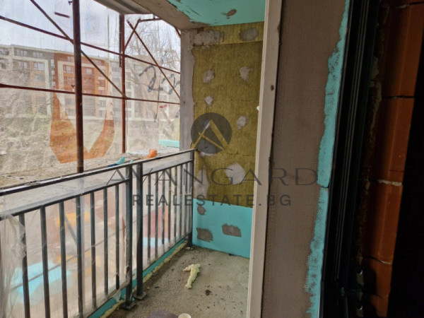 Двустаен с акт 14 в малка бутикова сграда !
