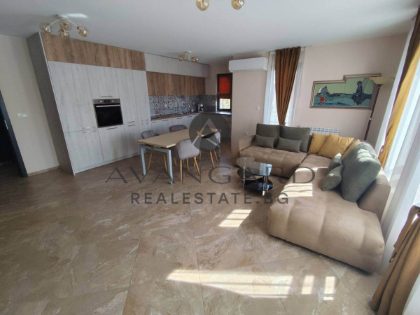 A multi -bedroom apartment with two parking spaces in the price!