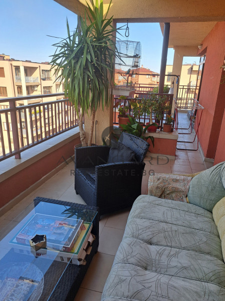 Four -bedroom apartment / Ostromila