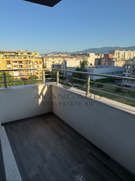 АКТ 16! Отремонтиран двустаен Кючук Париж