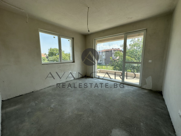 House with yard / act16 / Komatevo