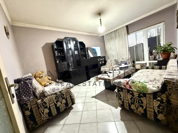 Three-room REAL SQUARE SQUARE POST OFFICE