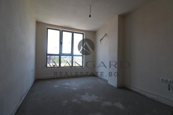 SPACIOUS APARTMENT! ROWING BASE ! ACT 16 !