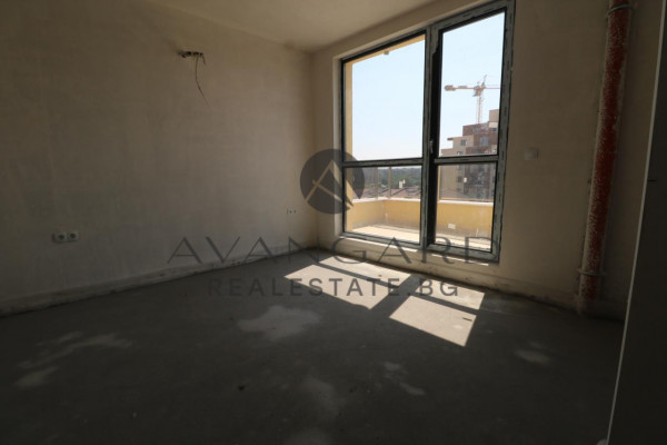 SPACIOUS APARTMENT! ROWING BASE ! ACT 16 !