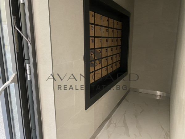 Three-room NEW LUXURY building KAMENITSA