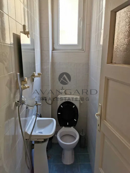 MULTI-ROOM APARTMENT CENTER