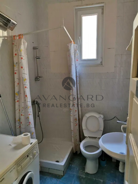 MULTI-ROOM APARTMENT CENTER