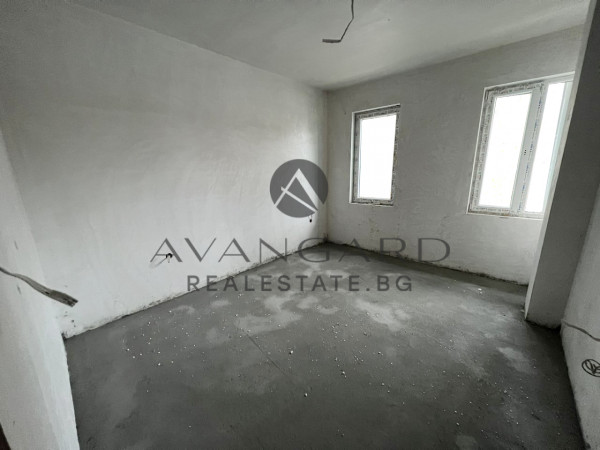 TWO-ROOM APARTMENT IN FRONT OF ACT 16 / Polyclinic