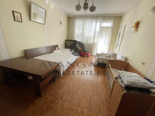 Three-room with Garage/Sugar Factory