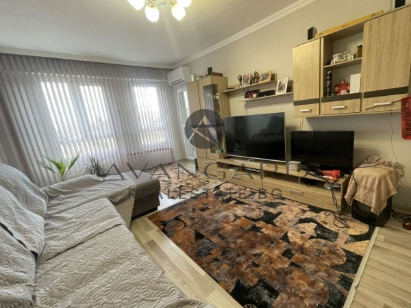 THREE-ROOM REAL SQUARE AREA