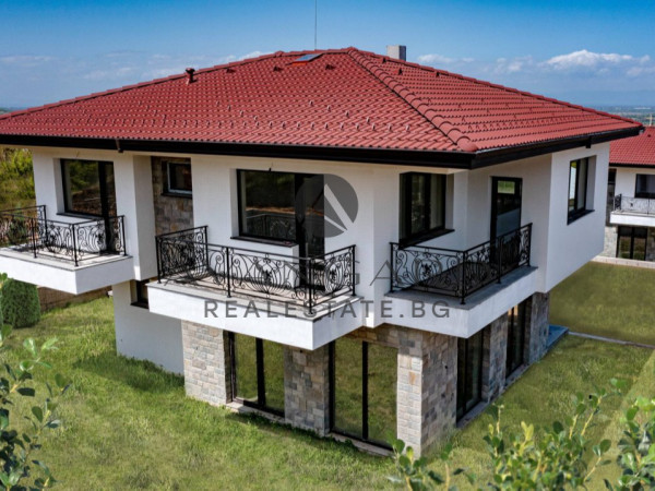 HOUSE WITH ACT 16 MARKOVO