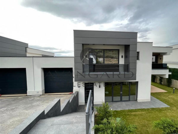 NEW MODERN HOUSE IN MARKOVO