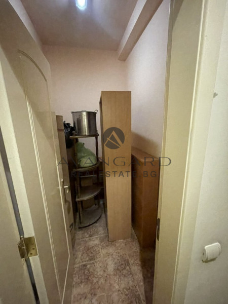 HOUSE KAMENITSA 2 + GARAGE + YARD