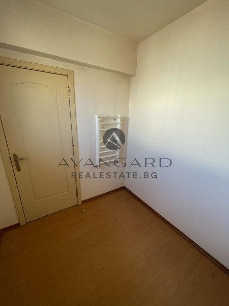 HOUSE KAMENITSA 2 + GARAGE + YARD