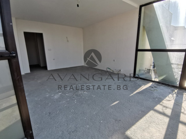 SUPER LUXURY FOUR-ROOM GUEST HOUSE
