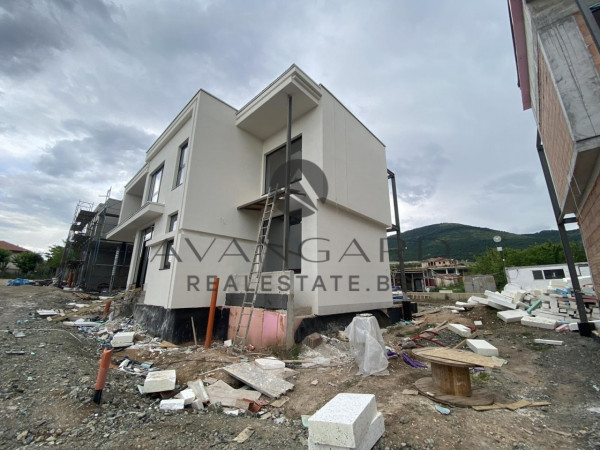 COMPLEX OF HOUSES! BRANDING!