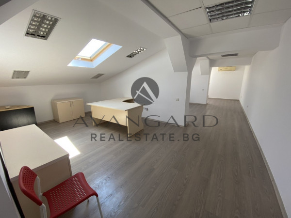 SPACIOUS OFFICE!!! DENTAL FACULTY!!!